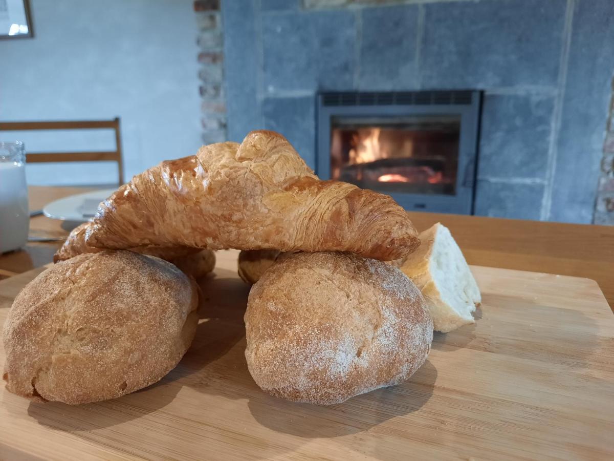 Aux Saveurs D'Enneille Bed & Breakfast ดูร์บี ภายนอก รูปภาพ