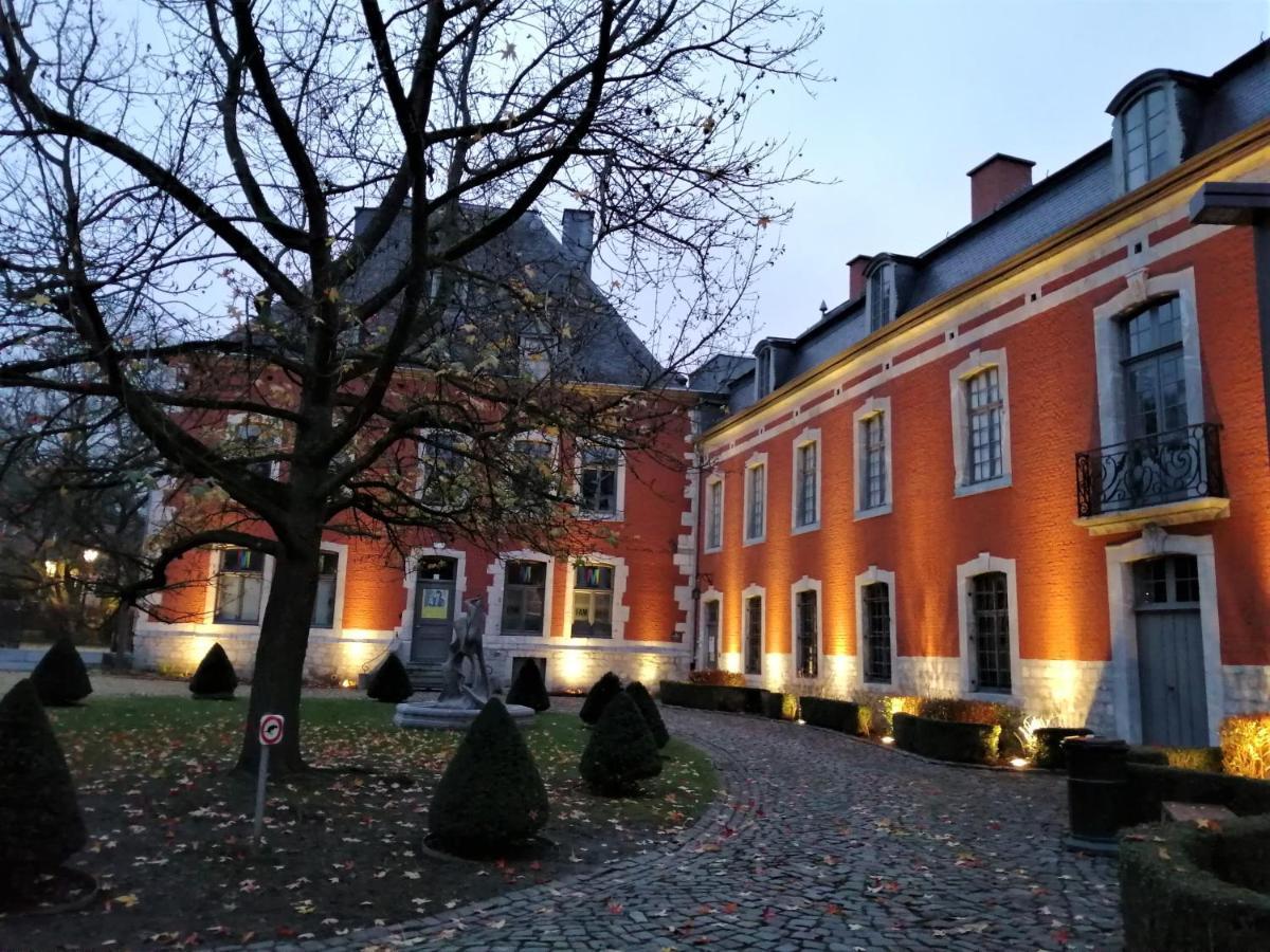 Aux Saveurs D'Enneille Bed & Breakfast ดูร์บี ภายนอก รูปภาพ