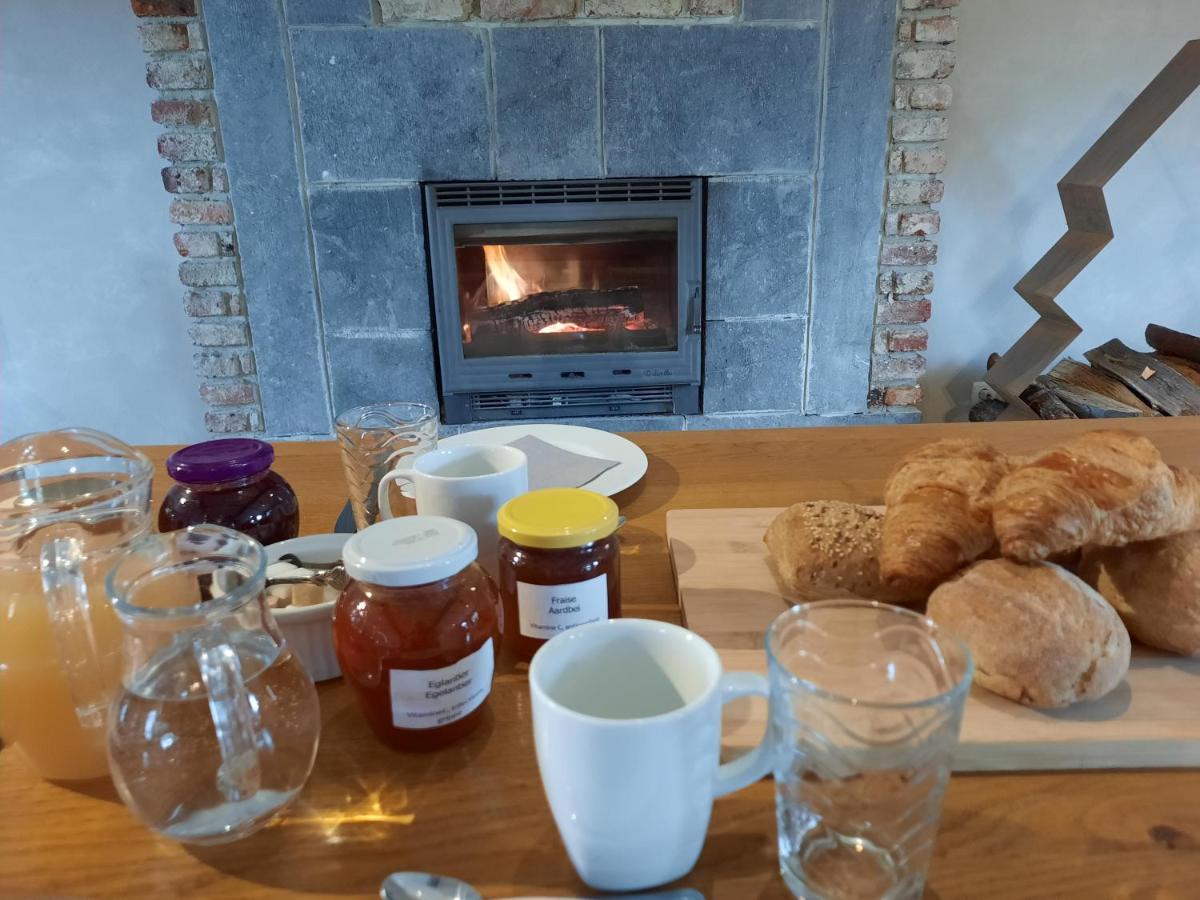 Aux Saveurs D'Enneille Bed & Breakfast ดูร์บี ภายนอก รูปภาพ