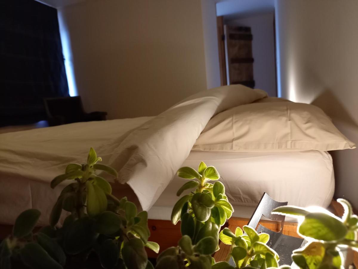 Aux Saveurs D'Enneille Bed & Breakfast ดูร์บี ภายนอก รูปภาพ