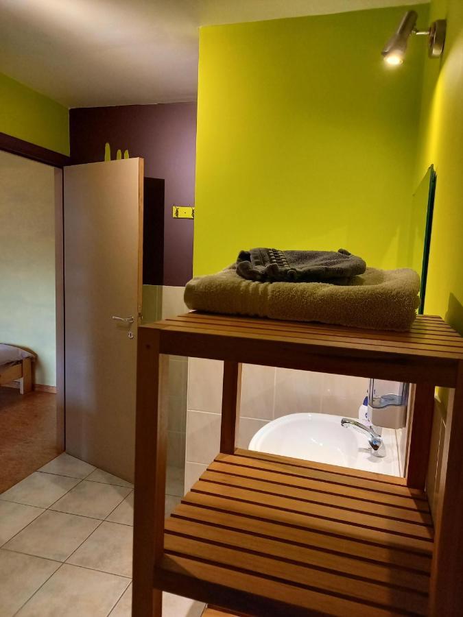 Aux Saveurs D'Enneille Bed & Breakfast ดูร์บี ภายนอก รูปภาพ